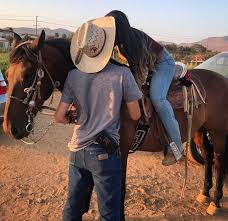 Pin By Kaitlynn On Metasalv Country Relationship Goals Country Couples Cute Country Couples