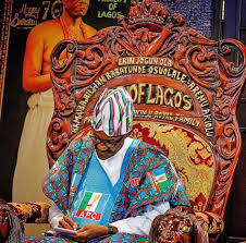 President buhari is currently campaigning in lagos state. The Oba Of Lagos Endorses President Buhari