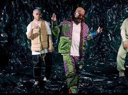 No sé de contacto pa' portarse mal, se viste bien dice la verdad y a veces miente también apaga las notificaciones en el cel ella tiene lo suyo, pero hoy quiere joder. J Balvin Presento El Remix De No Me Conoce Junto A Bad Bunny Y Jhay Cortez Fotos Off Side Depor