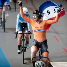 Wild won gold in the madison and omnium, silver in the scratch race and bronze in the points race, while brennauer won a silver medal in the individual pursuit and a new german record). Pinterest Osterreich