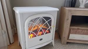 Exclusively designed, the vividflame grand electric firebox is 30% larger than our standard firebox and mimics the look of a real fire but does not. Dimplex Ritz 2000w Electric Fireplace Youtube