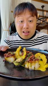 Gordon Ramsay Hells Kitchen in Las Vegas for a Food Review! How does it  taste? #foodreview #foodcritic #waynedang #vegas #hellskitchen #gordonramsay