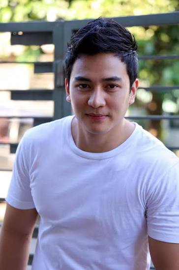 Jak Roberto - Jak Roberto added a new photo.