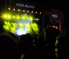 El nos alive ( anteriormente llamado optimus alive ) se celebra cada año en el paseo marítimo de la primera edición del nos alive tuvo lugar en el año 2007, y contó en aquella primera edición con. Nos Alive Festival In Lissabon 2021