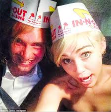 Mom of Miley Cyrus's homeless VMA date reveals he is a wannabe model from  Oregon who 'didn't wanna give up and run