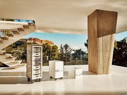 Minibar was included and was stocked with 2 of the following water, coke, lemonade & beer. Bordbar Mobile Flugzeugtrolleys Fur Zuhause