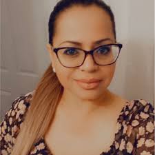 Evangelina Lott's Instagram, Twitter & Facebook