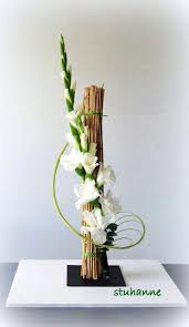 Verticalite Flowersarrangements Floral Art Arrangements Flower Arrangements Simple Flower Arrangements