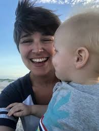 Amy Deringer's Instagram, Twitter & Facebook