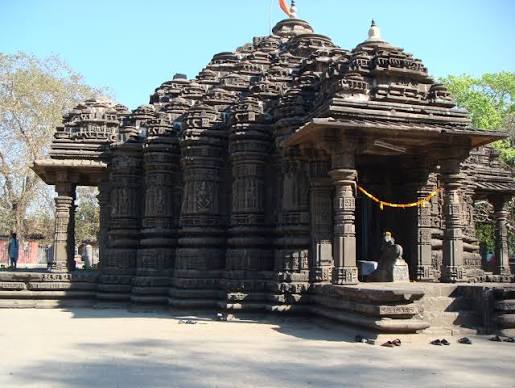File:Temple of Ambarnath.JPG - Wikimedia Commons