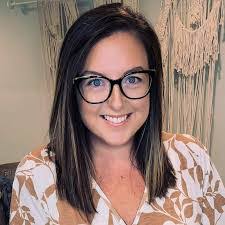 Leslie Primm's Instagram, Twitter & Facebook