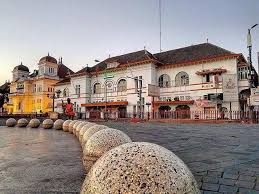 The last governor before the interim phase, boediono, resigned due to his vice presidential candidacy in the indonesian presidential election. Facebook