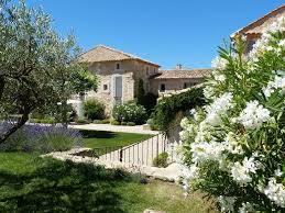 Mas Pamparigouste In Luberon Maisons A Louer A Bonnieux Maison En Provence Maison A Louer Villa A Louer