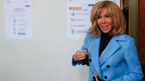 Directeur de l'ihu méditerranée infection. Professeur Didier Raoult Qui Est La Femme Du Celebre Infectiologue Natacha Raoult Cain Femme Actuelle Le Mag