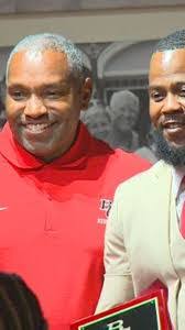 Duane Damron's Instagram, Twitter & Facebook