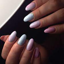 V tomto videu vám ukážem, ako si ľahko a jednoducho môžete spraviť gélové nechty a nemusíte. 20 Skvelych Inspiracii Na Letne Nechty Ktore Si Zamilujete Ombre Nails Glitter Nails Nail Designs Summer