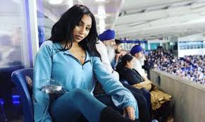 • millions of unique designs by independent artists. Profil Rita Johal Eks Istri Riyad Mahrez Yang Disebut Mirip Kim Kardashian Kumparan Com