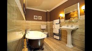 Bukan hanya sebagai pemanis interior yang membuat kamar mandi makin cantik, tapi ada meragam manfaat kesehatan yang bisa didapatkan. Desain Kamar Mandi Bathtub Minimalis Dan Elegan Berikut Inspirasinya