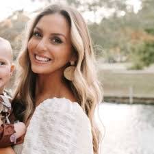 Anne Lupien's Instagram, Twitter & Facebook