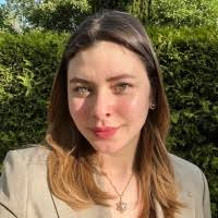 𝗠𝘆 𝗿𝗲𝗮𝗰𝘁𝗶𝗼𝗻 𝘄𝗵𝗲𝗻 𝗜 𝗰𝗼𝗺𝗲 𝗮𝗰𝗿𝗼𝘀𝘀  𝗰𝗮𝗻𝗱𝗶𝗱𝗮𝘁𝗲𝘀 𝘄𝗶𝘁𝗵 𝗖𝗩𝘀 𝗲𝘅𝗰𝗲𝗲𝗱𝗶𝗻𝗴 𝟮 𝗽𝗮𝗴𝗲𝘀: A  lengthy CV doesn't automatically make you the ideal candidate. To be…