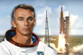 Lawmakers Call for 1st NASA SLS Rocket to be Named for Last Man