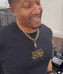 Thanks for the effort Stein sausage & eggs is fine. Unfortunately you gonna  need a plane or cruise to catch your husband he's