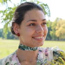 Madison Bradley's Instagram, Twitter & Facebook