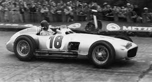 1954 Mercedes Benz W196 Driven By Juan Manuel Fangio Up For Sale Classic Racing Cars Mercedes Mercedes Benz