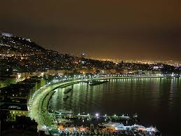 Auch #barcelona und #neapel signalisieren bereitschaft! Neapel Die Hauptstadt Der Region Kampanien In Italien