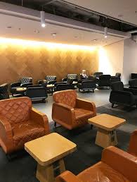 A Look At The Qantas Singapore Lounge Changi Airport Lounge Luxury Travel Singapore