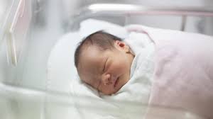 Ein gefühl, das häufig als blubbern oder platzen von seifenblasen beschrieben oder mit dem flattern von schmetterlingen verglichen wird. Sodbrennen Bei Mutter Gleich Haarpracht Bei Baby