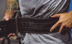 What Does A Weightlifting Belt Do?