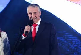 He is the current head coach of avangard omsk of the kontinental hockey league (khl). Bob Hartli Iz Avangarda Rasskazal O Protivostoyanii V Plej Off S Drugim Kanadskim Trenerom