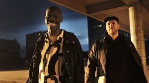 Movie reviews by reviewer type. Tout Simplement Noir Une Comedie Hilarante Sur Le Racisme Rts Ch Cinema