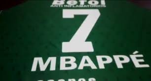 Camisetas coach de ca sarmiento 2021. Sarmiento De Junin Preparo Una Camiseta Especial Para Kylian Mbappe Marketing Registrado La Comunidad Del Marketing Deportivo