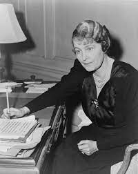 Click here for more on 'hillwood'. Marjorie Merriweather Post Wikipedia