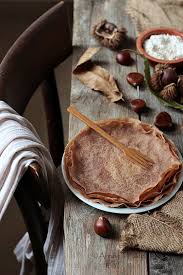 Sciogliere qualche filo di zafferano in una tazzina con dell'acqua calda di cottura della pasta ed aggiungere il. Crepes Di Castagne