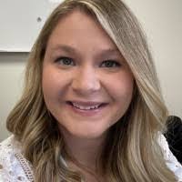 Kerri Barton's Instagram, Twitter & Facebook