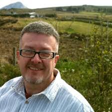 Alan Lavender's Instagram, Twitter & Facebook