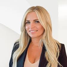 Marcia Dutton's Instagram, Twitter & Facebook