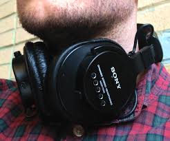 The coiled cable helps to avoid damage from snags, and the earcups are replaceable. Diy Bluetooth Modification Sony Mdr 7506 Headphone 7 Steps With Pictures Instructables