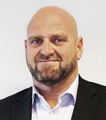 Paul Tosch's Instagram, Twitter & Facebook