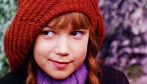 The Secret Garden She Pulls Off The Cutest Little British Girl Outfits I Swear Secret Garden Kate Maberly The Secret Garden 1993