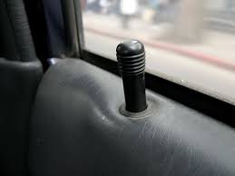 How to unlock my car. How To Unlock Your Car Doors In Case Of An Emergency