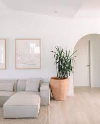 How To Make Your House Look Expensive On A Budget Having A Home That Looks Expe Minimalist Living Room Design Minimalist Living Room Minimalist Home Interior