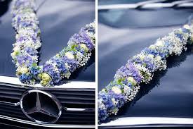 Details Hochzeitsfotograf Blaue Autos Blaue Blumen Autoschmuck Hochzeit