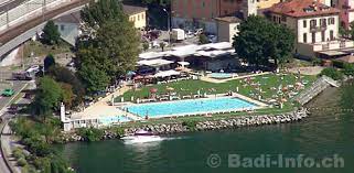Italian restaurant in bissone, switzerland. Piscina Lido Bissone Ticino