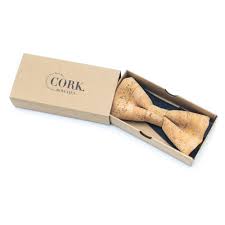 Metuljček iz plute z etuijem WAYNE