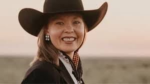 Amanda Ferris's Instagram, Twitter & Facebook