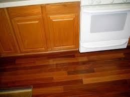 Pros and cons of hardwood flooring versus luxury vinyl tile. 93 Reference Of Vinyl Plank Flooring With Light Oak Cabinets Laminatboden Kuche Kuchenboden Boden